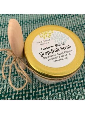 Grapefruit sugar scrub, hand crafted, all natural 🆕 NWT